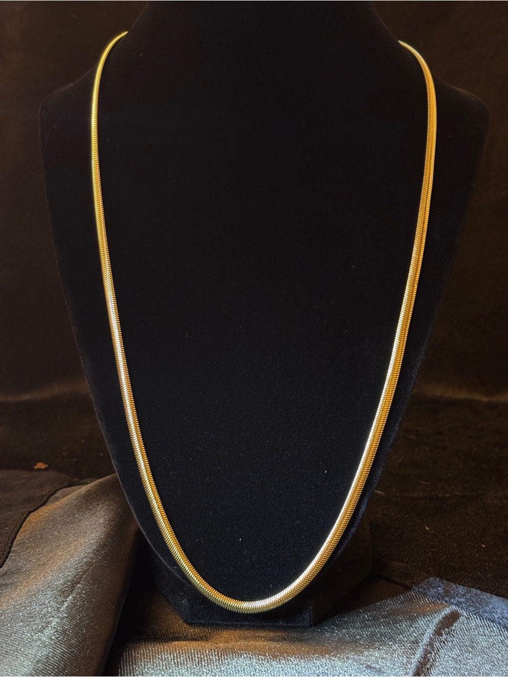 4mm Yellow Gold Herringbone Necklace 24in - Picture 3 of 16